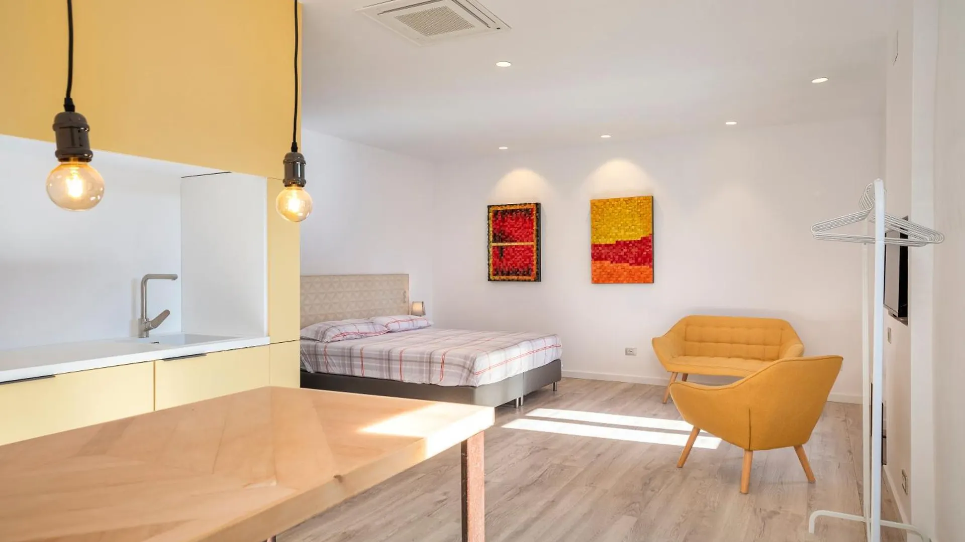 Bonaire Suites Sant Mori 0*,