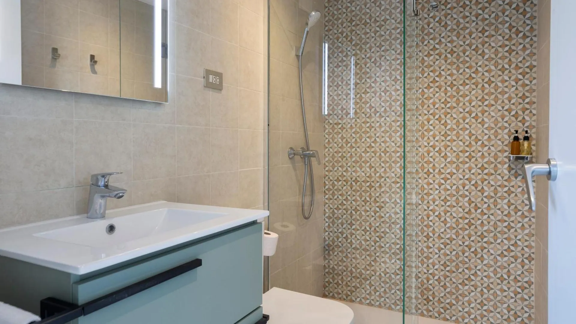 Bonaire Suites Sant Mori Bed & Breakfast